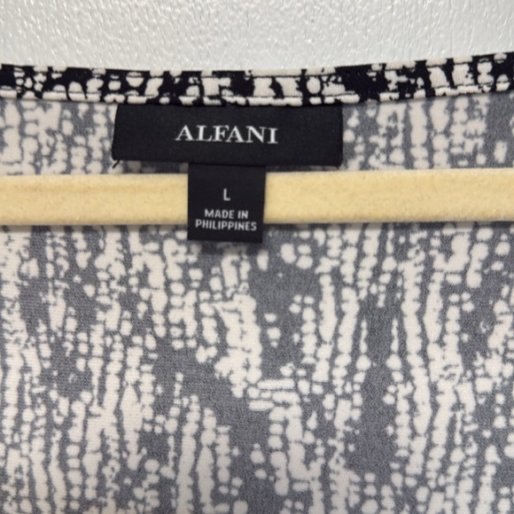 Alfani sleeveless tank/blouse - Picture 2 of 3